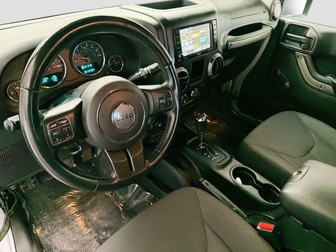 Used 2018 Jeep Wrangler Unlimited Sport w/ Connectivity Group image 7