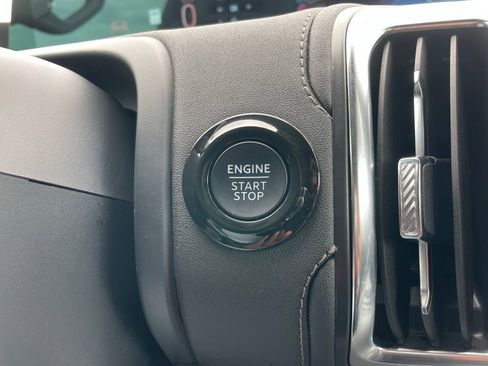 Used 2025 Ford Expedition Platinum AWD/4WD image 58