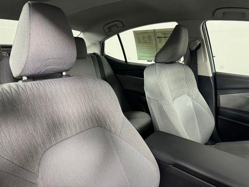 Used 2025 Toyota Camry LE FWD image 34