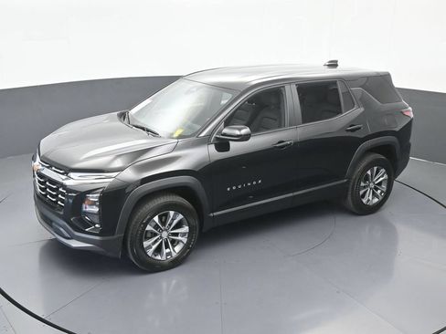 Used 2026 Chevrolet Equinox LT FWD image 42