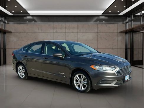 Used 2018 Ford Fusion S FWD image 20