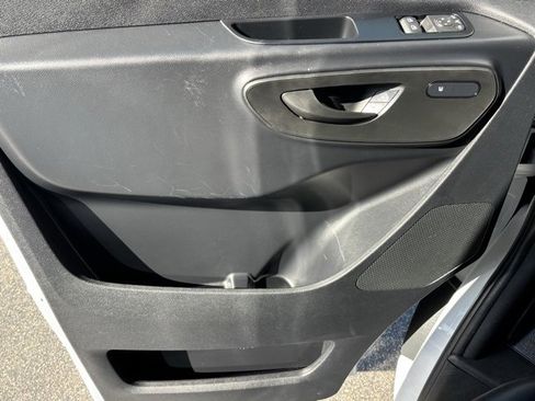 Used 2025 Mercedes-Benz Sprinter 2500 image 17