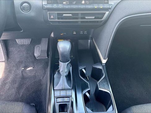 Used 2025 Toyota Camry LE image 15