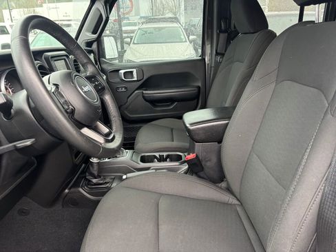 Used 2018 Jeep Wrangler Unlimited Sport S image 15