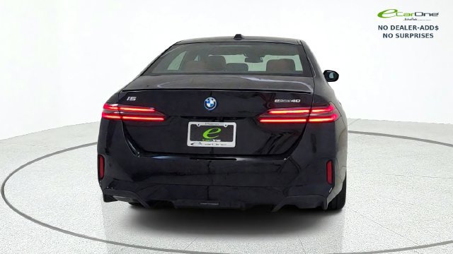 Used 2027 BMW i5 eDrive40 w/ M Sport Package RWD image 7