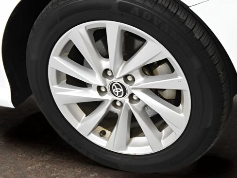 Used 2022 Toyota Camry LE image 36