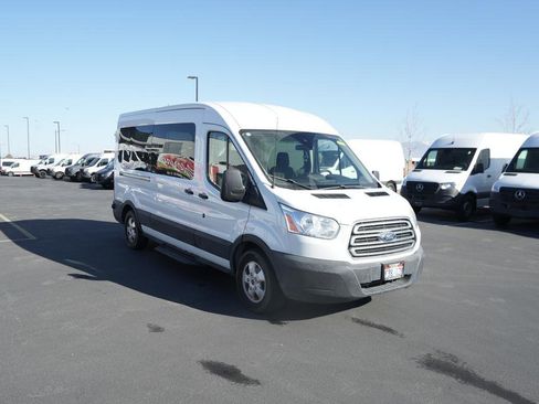 Used 2019 Ford Transit 350 XLT image 3