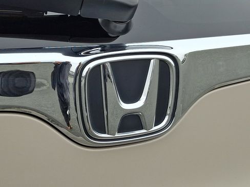 Used 2019 Honda CR-V Touring image 29