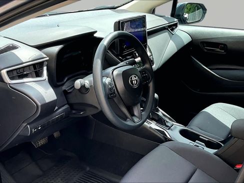 Used 2026 Toyota Corolla LE FWD image 18