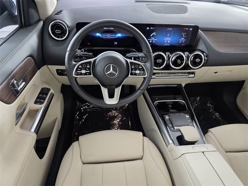 Used 2023 Mercedes-Benz GLA 250 image 12