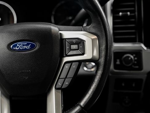 Used 2022 Ford F250 Lariat w/ Black Appearance Package AWD/4WD image 48