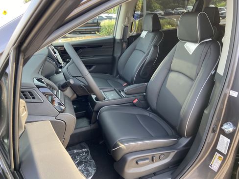New 2026 Honda Odyssey Touring image 21