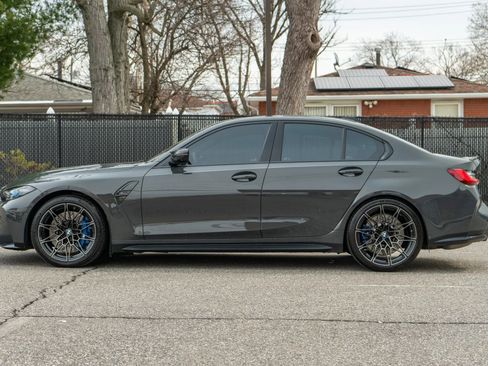 Used 2022 BMW M3 Competition w/ M Carbon Exterior Package AWD/4WD image 19