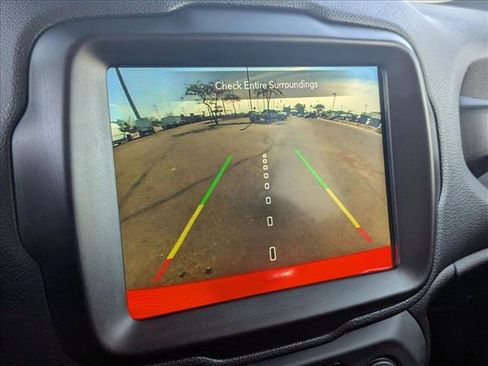 Used 2022 Jeep Renegade Latitude w/ Convenience Group image 14