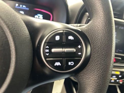 Used 2023 Kia Soul LX w/ LX Technology Package FWD image 23