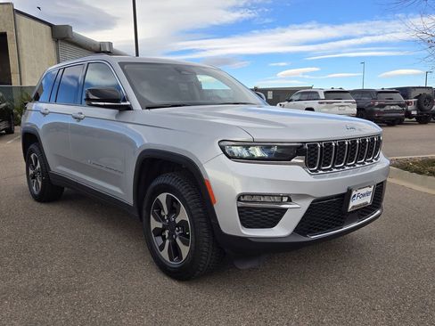 Used 2024 Jeep Grand Cherokee Limited 4xe AWD/4WD image 2