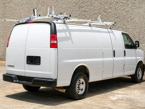 Used 2019 Chevrolet Express 2500 Extended w/ Driver Convenience Package RWD image 9