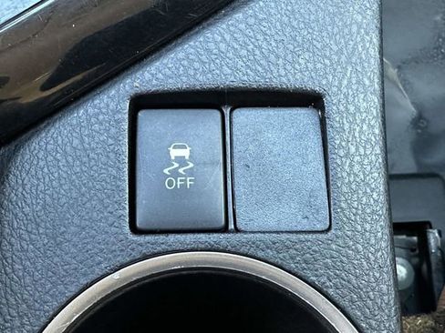 Used 2016 Toyota Corolla LE image 8