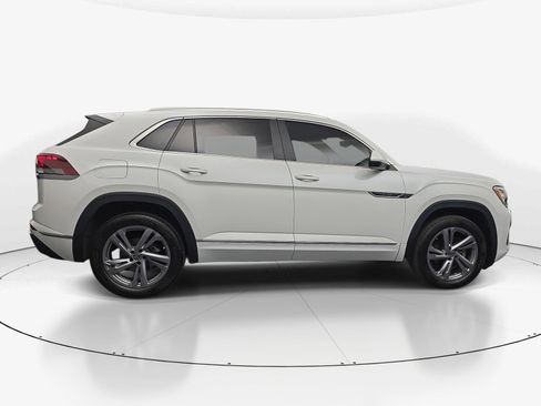 Used 2024 Volkswagen Atlas Cross Sport SEL R-Line AWD/4WD image 9