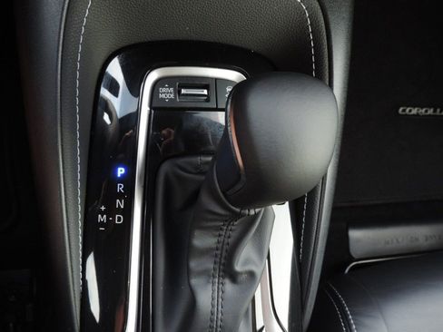 Used 2024 Toyota Corolla XSE image 23