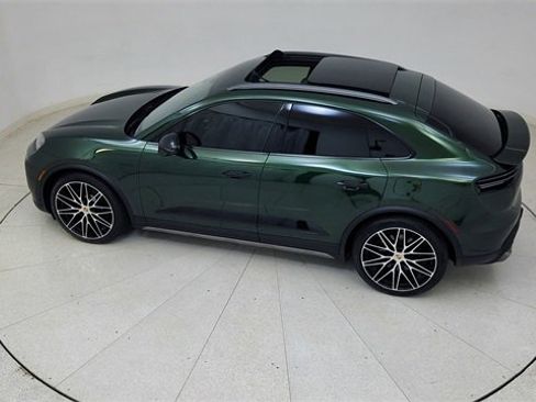 Used 2025 Porsche Macan 4S Electric image 78