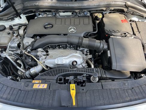 Certified 2022 Mercedes-Benz GLA 250 4MATIC image 36