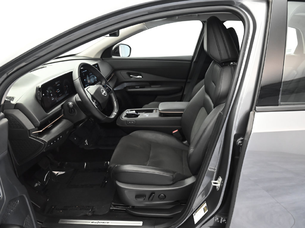 Used 2023 Nissan Ariya AWD image 30