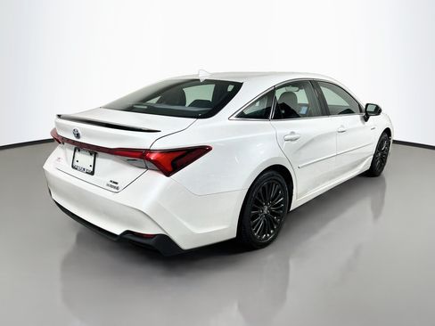 Used 2020 Toyota Avalon XSE w/ All Weather Liner Package FWD image 4