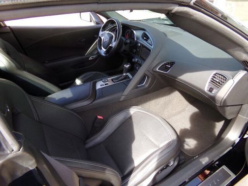 Used 2017 Chevrolet Corvette Stingray Convertible w/ 2LT Preferred Equipment Group image 25