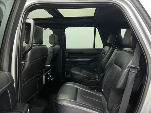 Used 2020 Ford Expedition XLT w/ Equipment Group 202A image 31