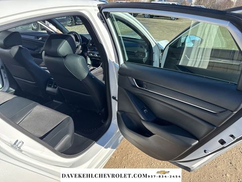 Used 2018 Honda Accord Sport image 24