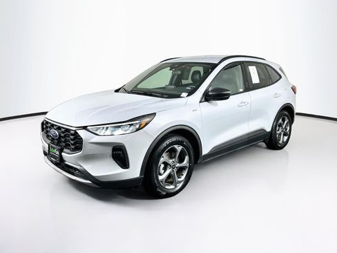 Used 2025 Ford Escape ST-Line FWD image 3