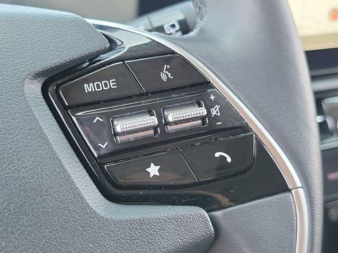 Used 2023 Kia Niro Wave FWD image 6
