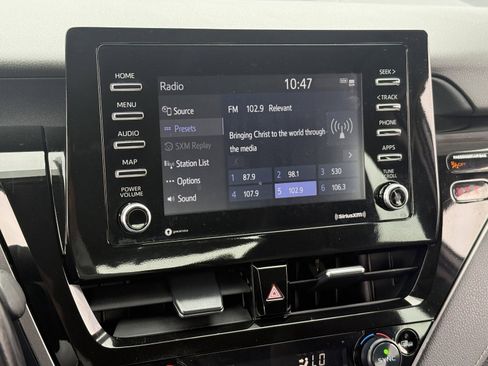 Used 2024 Toyota Camry SE image 27