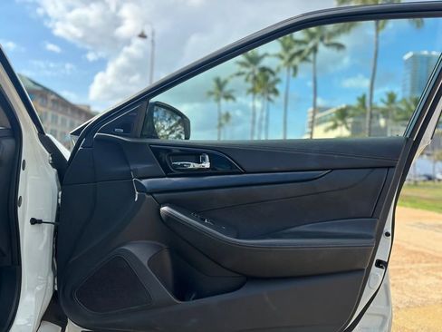 Used 2021 Nissan Maxima Platinum w/ Sport Mat Group image 14