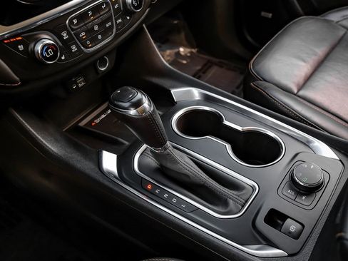 Used 2020 Chevrolet Traverse Premier image 26