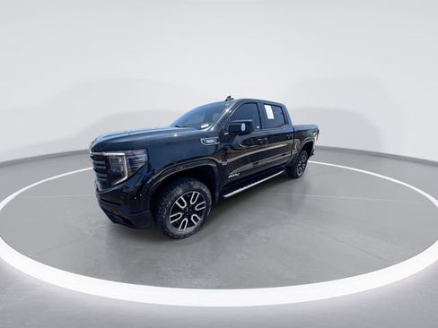 Used 2025 GMC Sierra 1500 AT4 w/ AT4 Premium Package AWD/4WD image 4