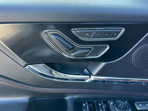 Used 2023 Lincoln Corsair Reserve w/ Jet Appearance Package image 19