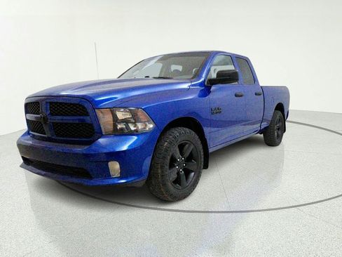 Used 2018 RAM 1500 Express w/ Express Value Package AWD/4WD image 3