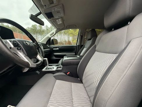 Used 2016 Toyota Tundra SR5 w/ SR5 Upgrade Package image 14