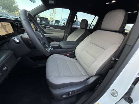 New 2026 Chevrolet Traverse LT FWD image 18