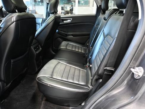 Used 2018 Ford Edge SEL w/ Equipment Group 201A image 11