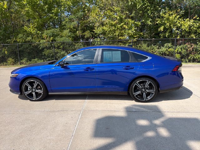 Certified 2025 Honda Accord Sport image 2