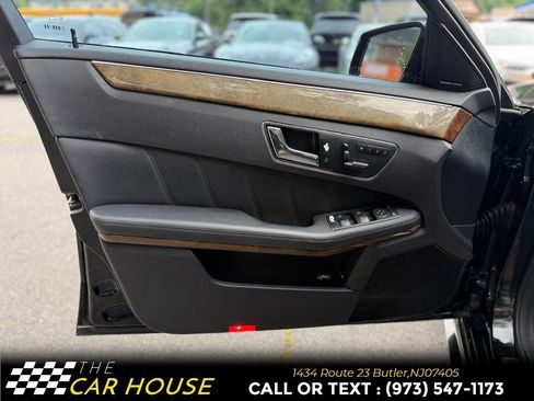 Used 2011 Mercedes-Benz E 550 4MATIC Sedan image 15