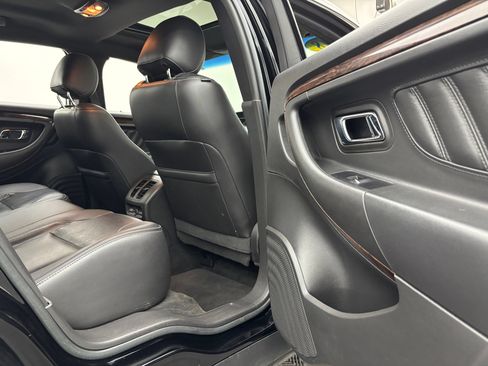 Used 2018 Ford Taurus Limited FWD image 35