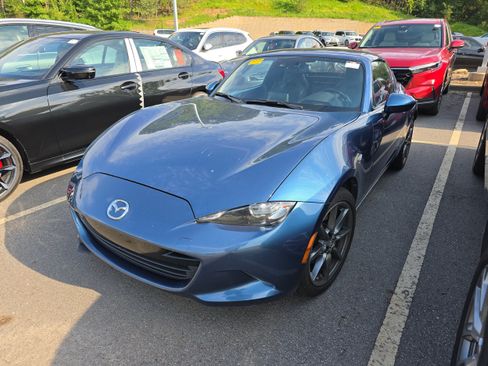 Used 2020 MAZDA MX-5 Miata RF Grand Touring RWD image 4