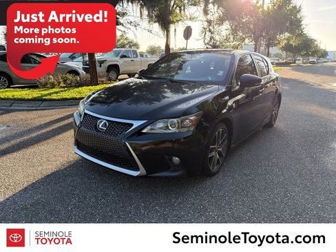 Used 2015 Lexus CT 200h w/ Navigation Package FWD image 1