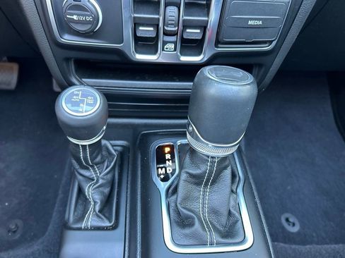 Used 2023 Jeep Wrangler Unlimited Sahara AWD/4WD image 26