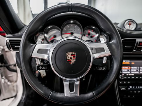 Used 2011 Porsche 911 Turbo S image 10