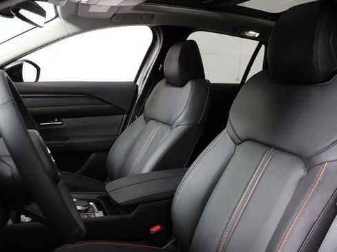 Used 2025 MAZDA CX-50 AWD 2.5 S w/ Weather Package image 13